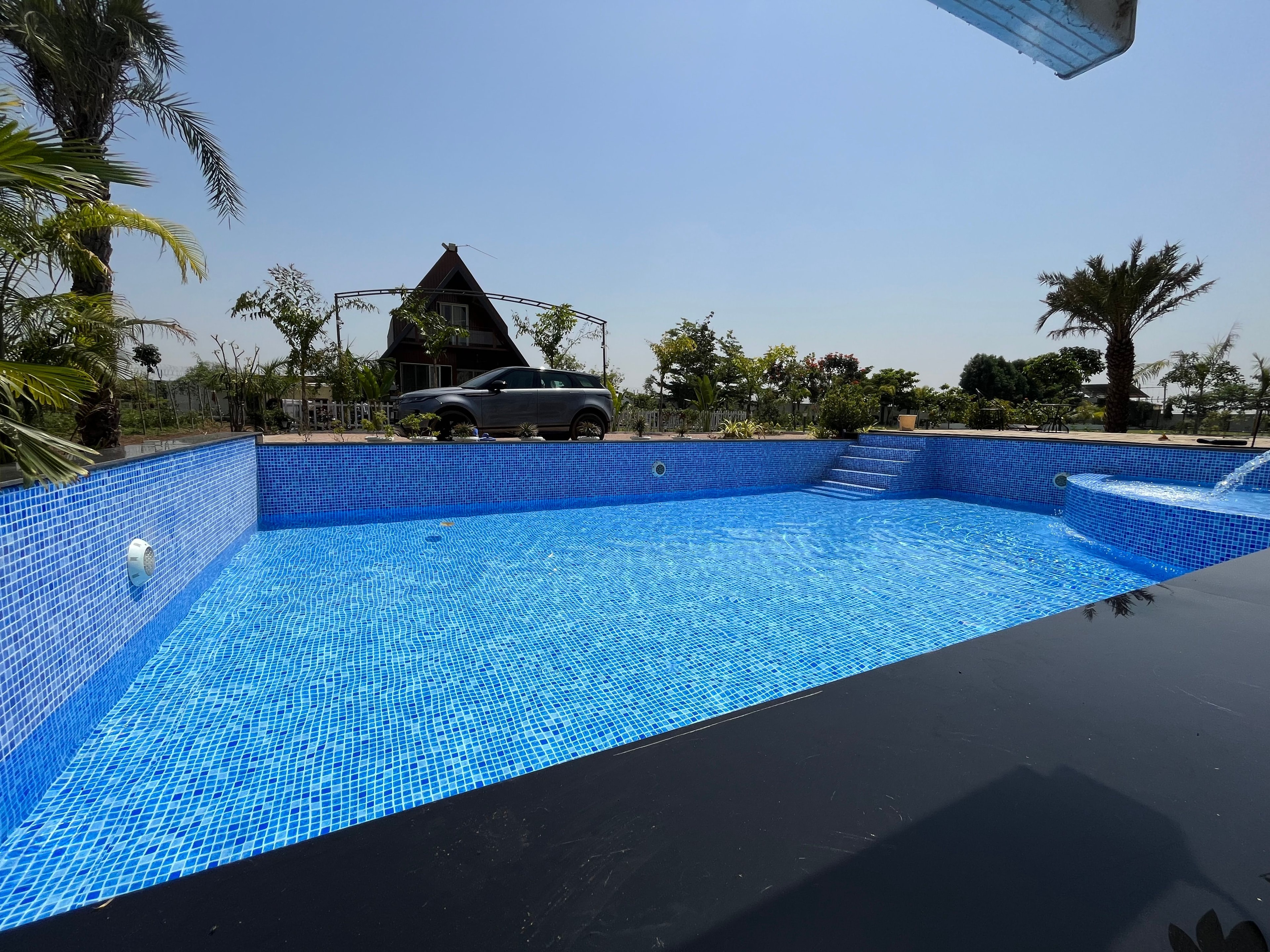Vanishing Edge Pool, Gandhinagar
