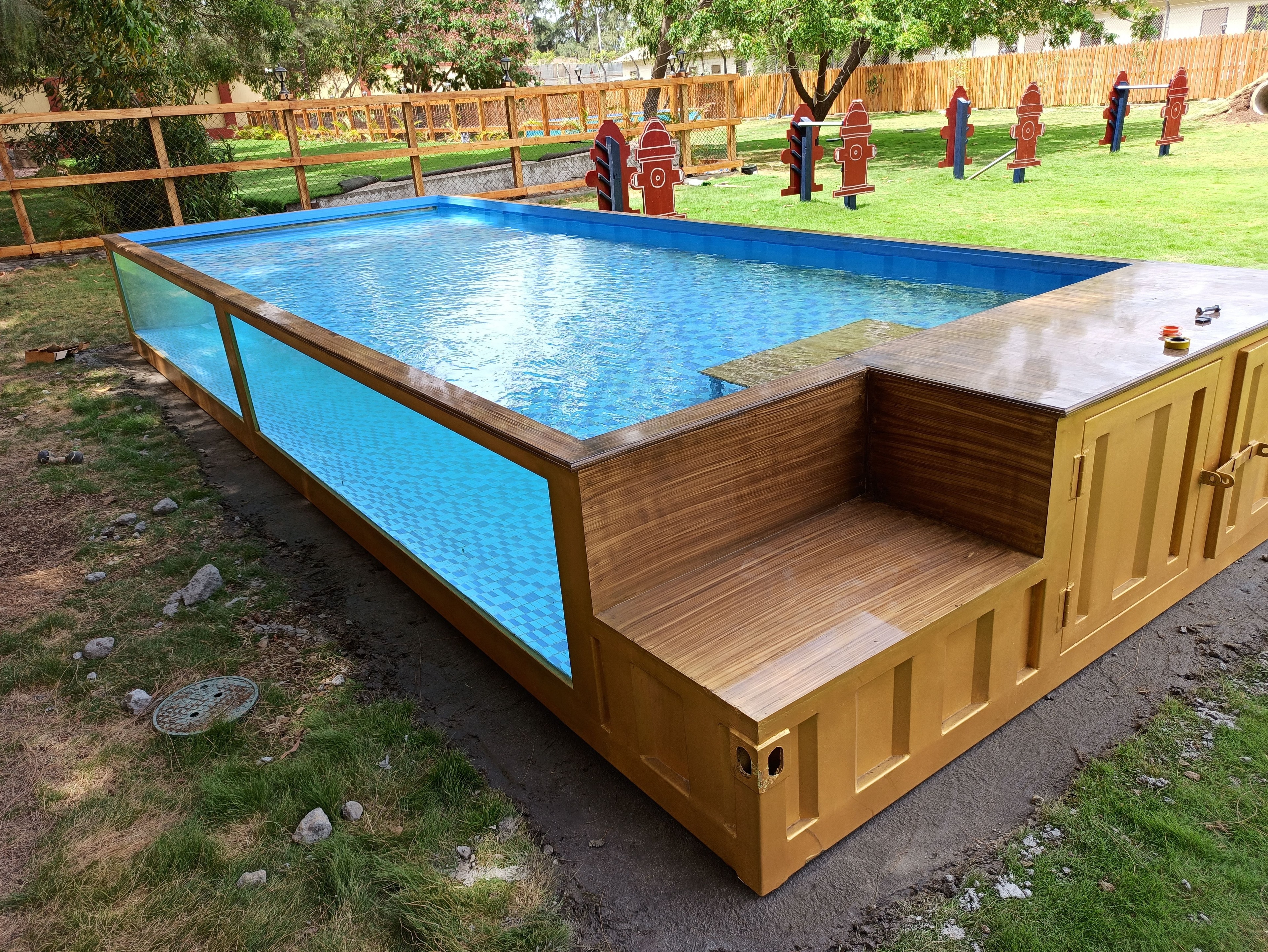 Glass Wall Pool, Jamnagar