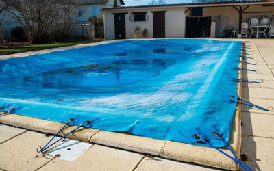Swimming pool cover